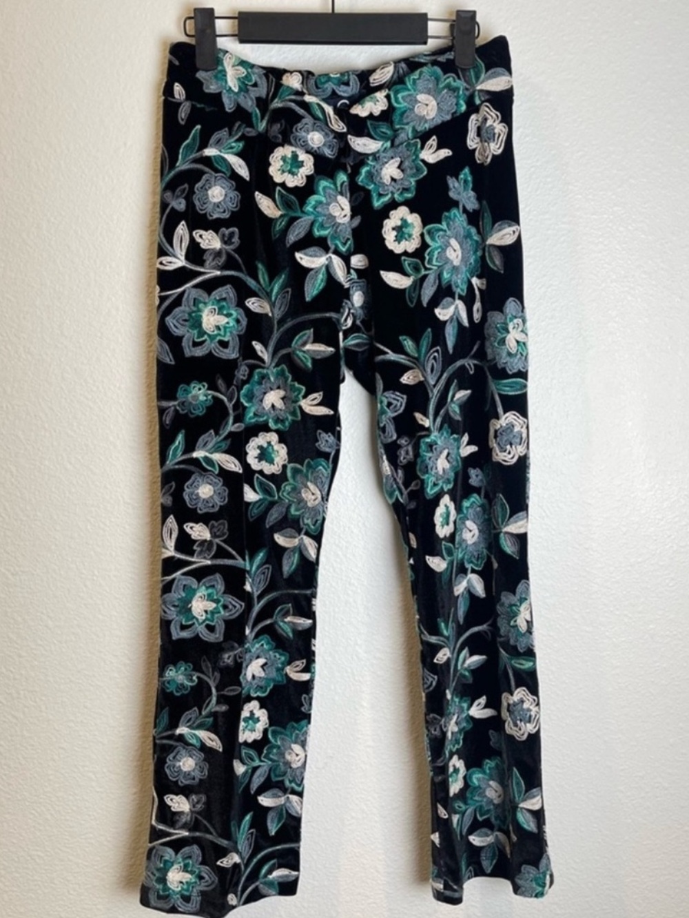 Lesley Evers Pull On Pants Size XS Black Blue Velvet Floral Embroidered Retro